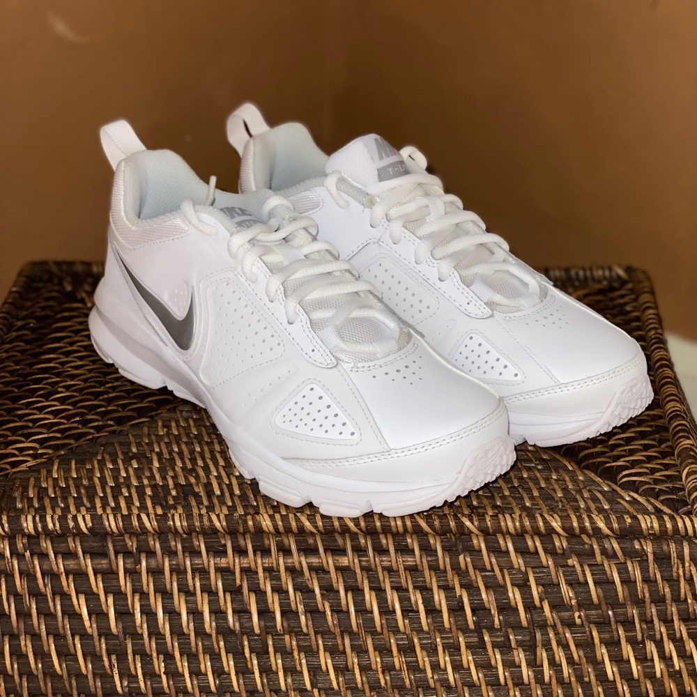 Nike T-Lite XI